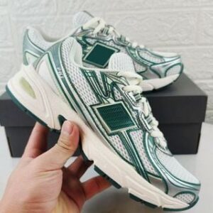 NB sneakers y