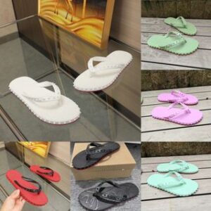Women's slides y