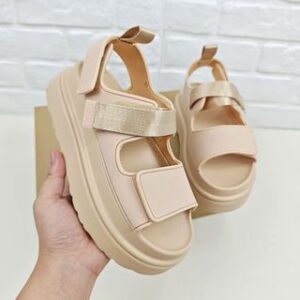 Uu g sandals y