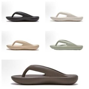 Casual slides y